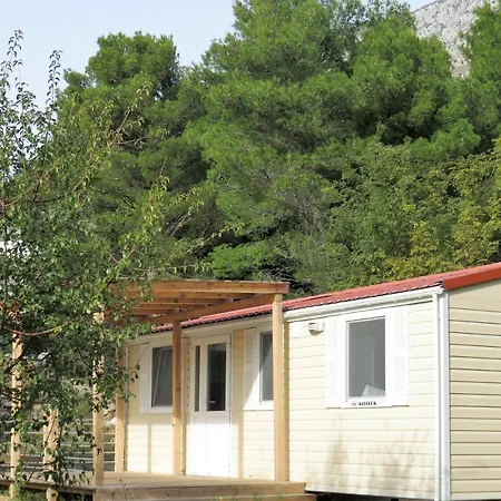 Kamp Dole - Navores * Živogošće