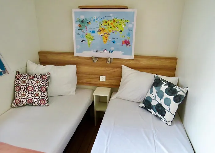 Kamp Dole - Navores * Živogošće